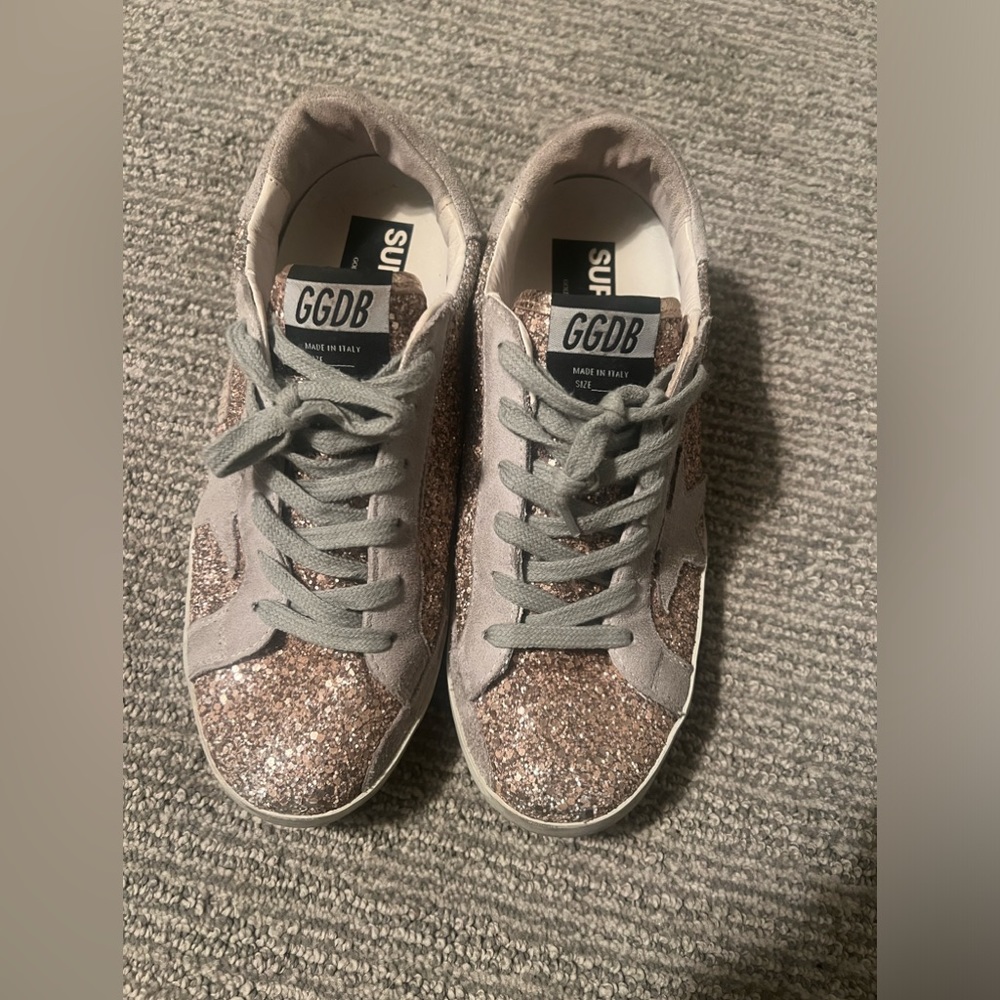 GOLDEN GOOSE